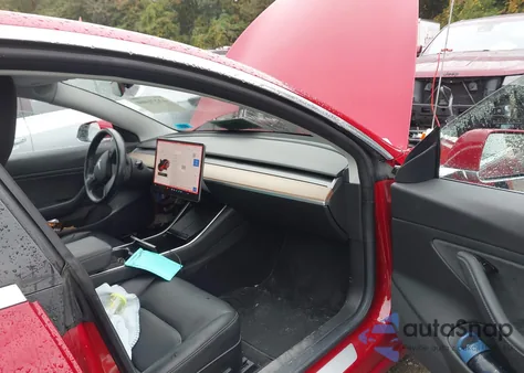 2018 Tesla Model 3 Long Range/Performance из США, поврежденный, VIN 5YJ3E1EBXJF091716